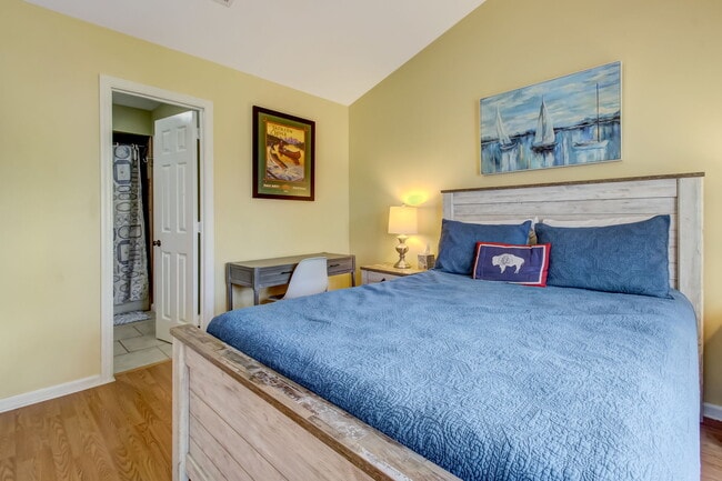 Building Photo - 2623 Forest Ridge Dr