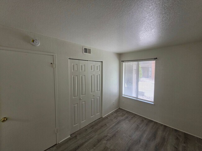 Building Photo - 1200 S Riordan Ranch St