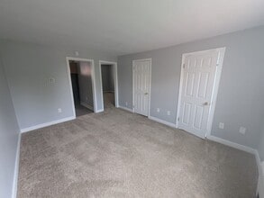 Building Photo - Stylish & Spacious 2-Bedroom Apartment in ...