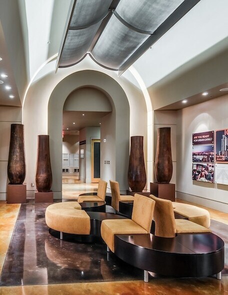 Building Photo - 600 12th Ave S