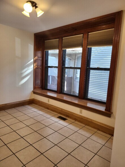 Building Photo - 25 Wilmer St