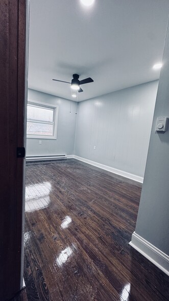 Building Photo - 139 E High St