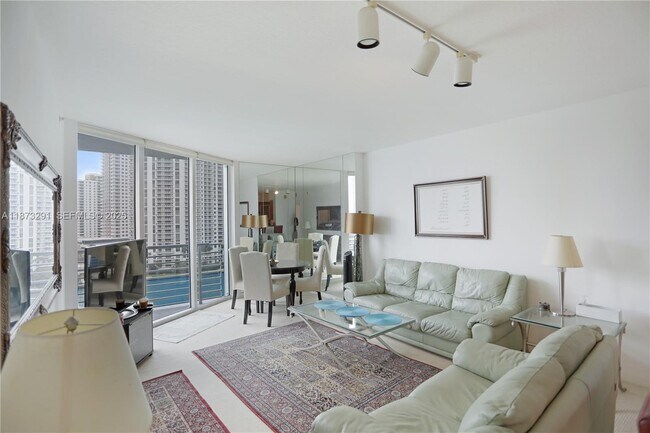 Building Photo - 325 S Biscayne Blvd