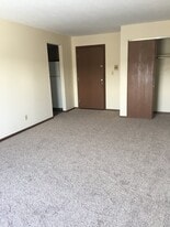 Building Photo - 285 Ellis Ave