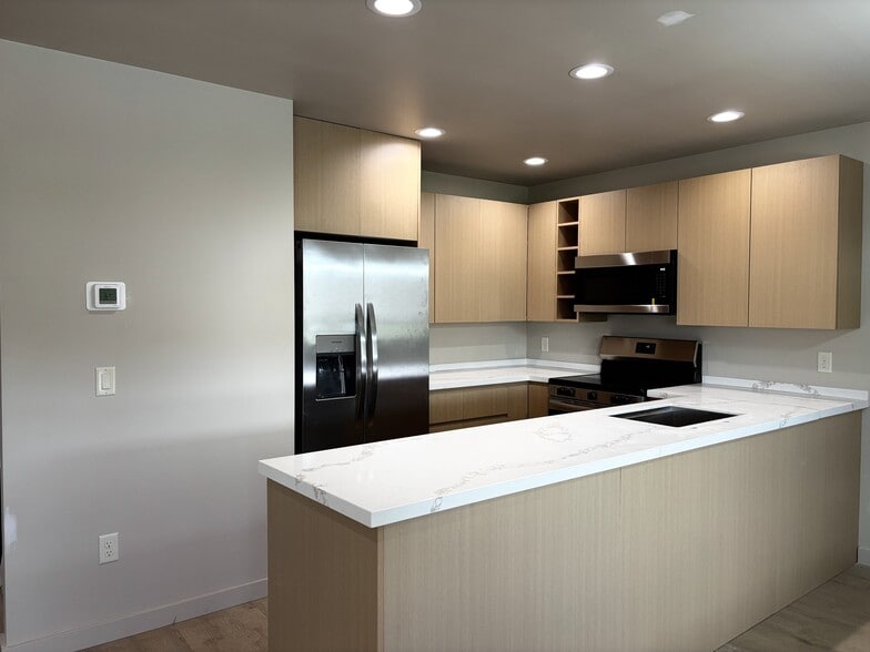 Building Photo - 1414 Silver Cir