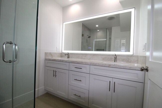 Building Photo - Brand New Custom Home with Ocean Views and...