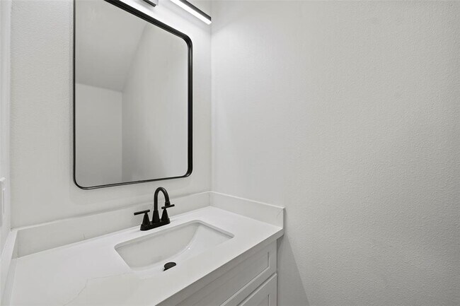 Building Photo - 8419 Venus St
