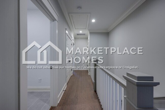 Building Photo - 1843 Meade Ave