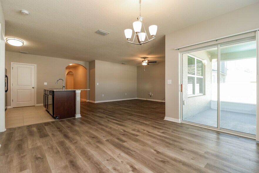 Building Photo - 3767 Bramblewood Loop