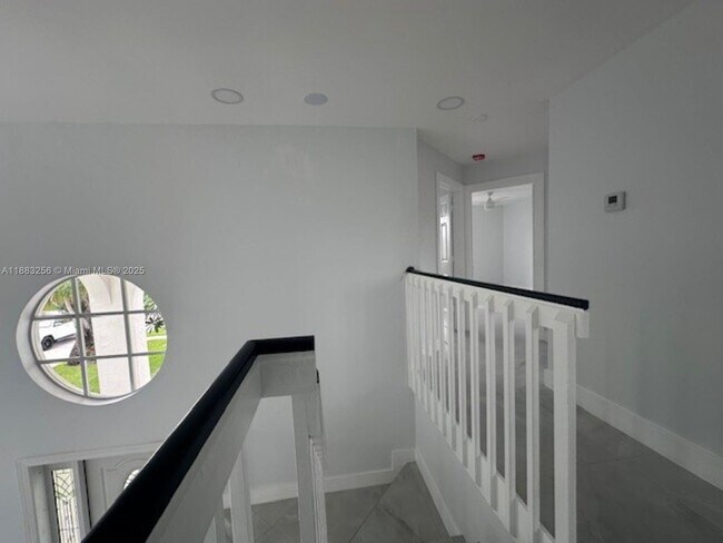 Building Photo - 8557 Windy Cir