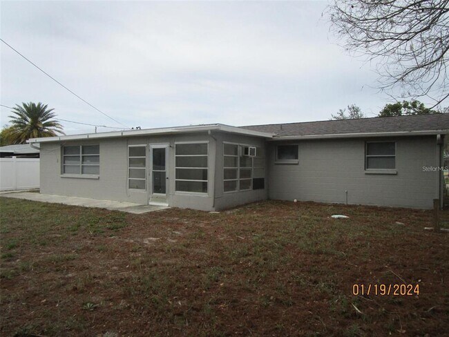 Building Photo - 4032 Westwood Dr