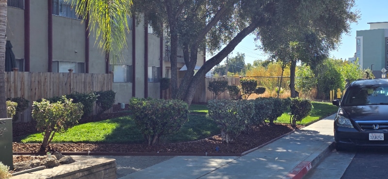 Building Photo - 2200 Royale Rd