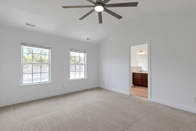 Building Photo - Stunning 3BR/3.5BA Townhome | 2,300+ Sq Ft...