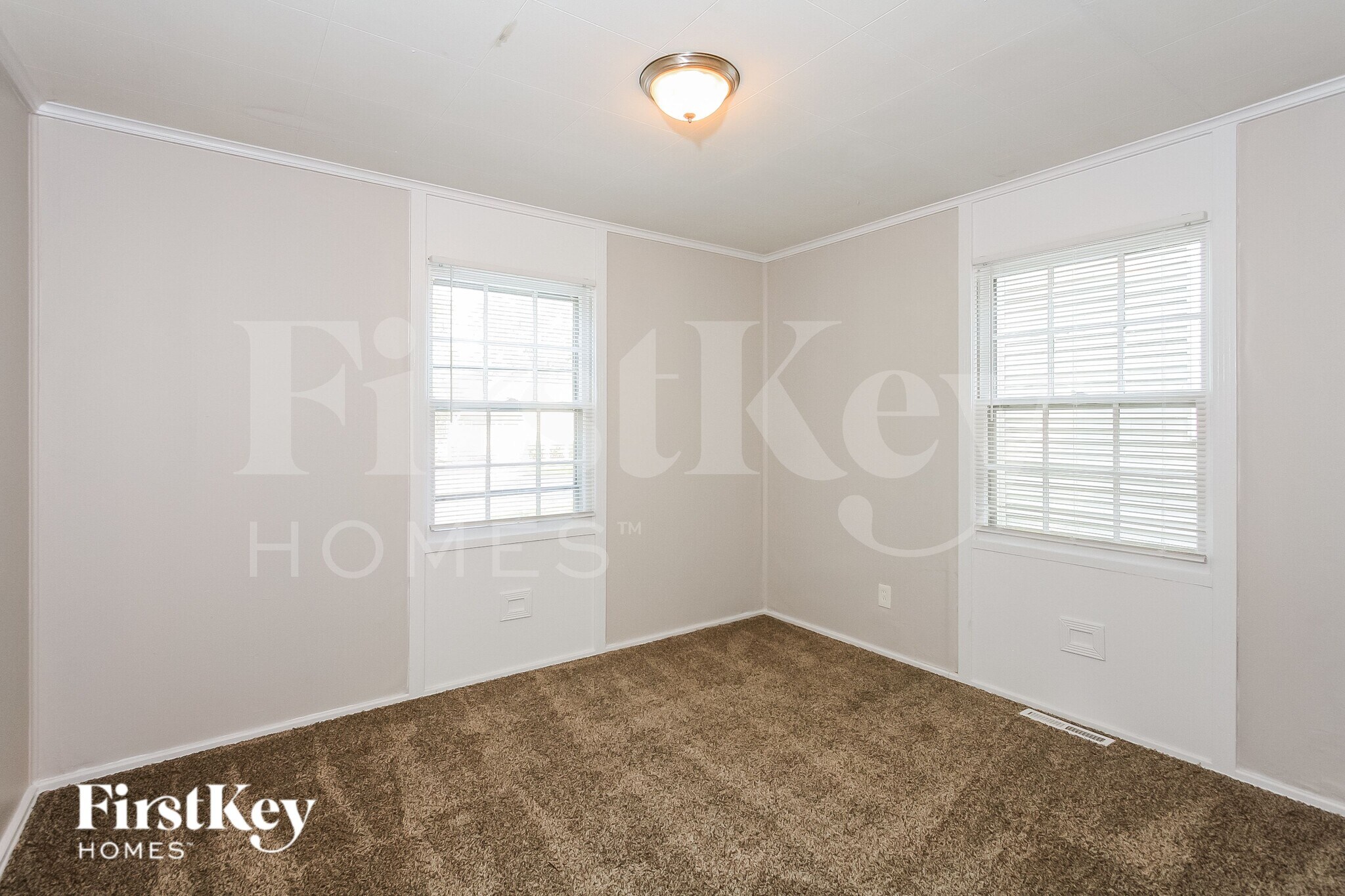 Building Photo - 709 NE 45th St