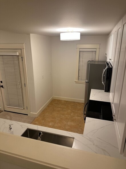 Building Photo - 109 Shy Bear Way NW