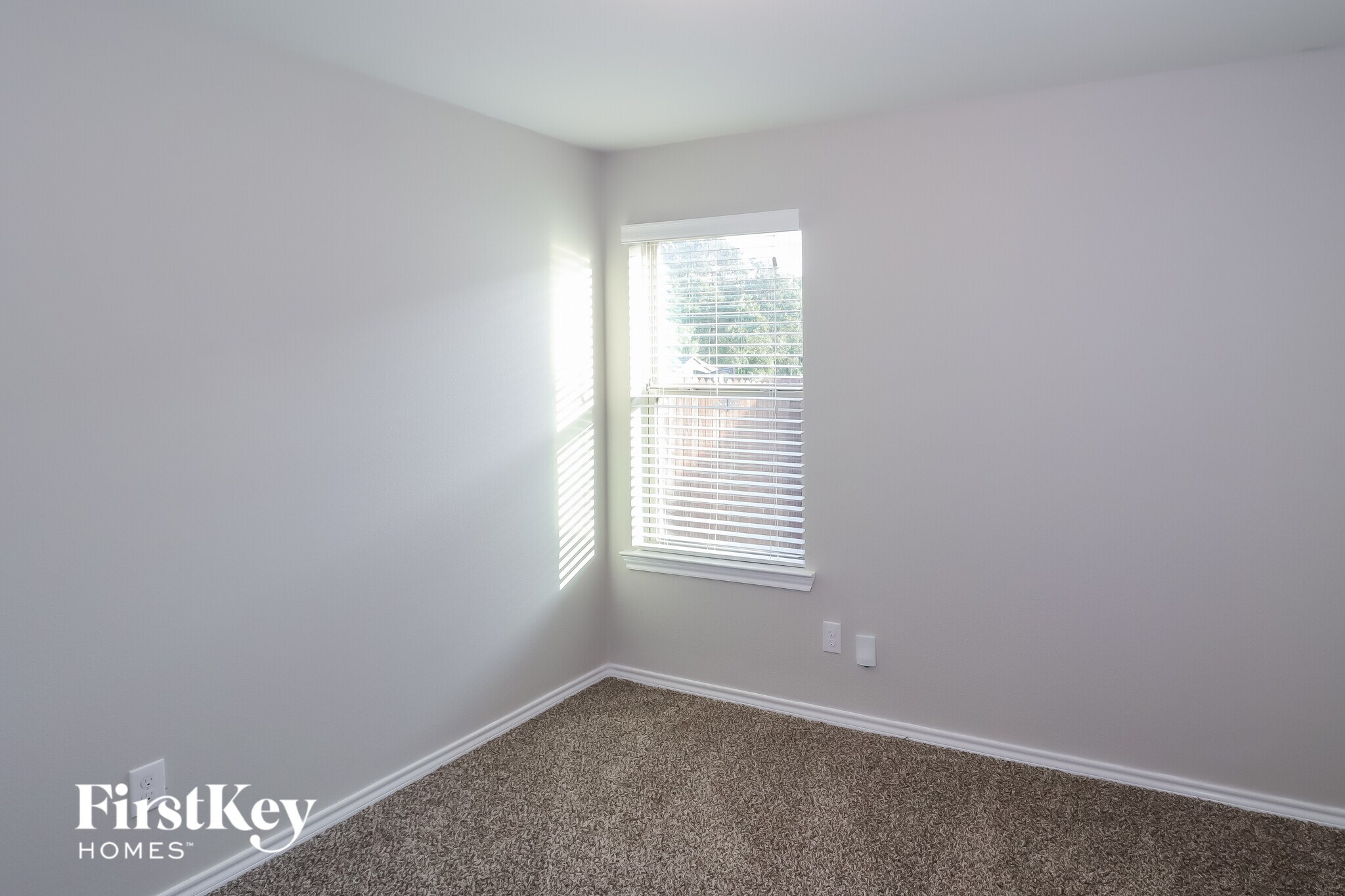 Building Photo - 2520 Doe Run