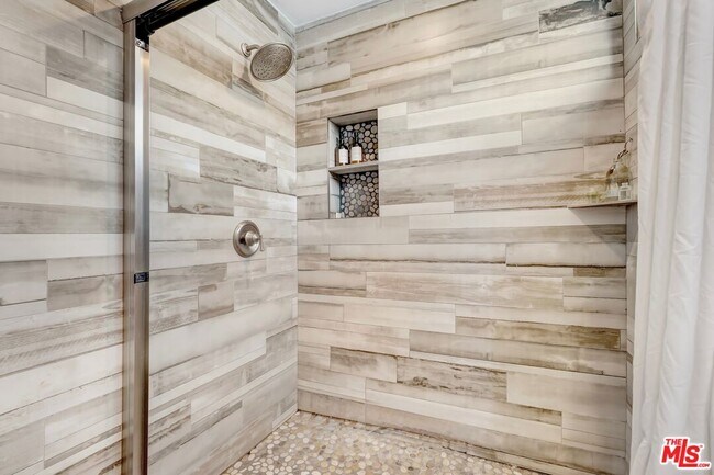 Building Photo - 29231 Heathercliff Rd