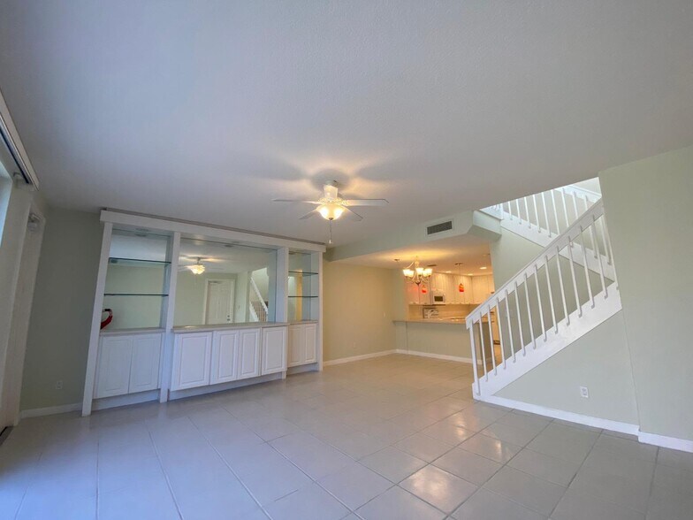 Building Photo - 7803 Bergamo Ave