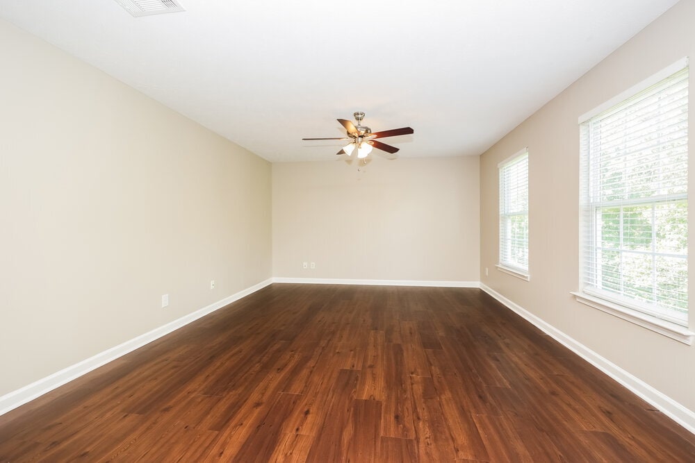 Building Photo - 710 Holland Ridge Dr