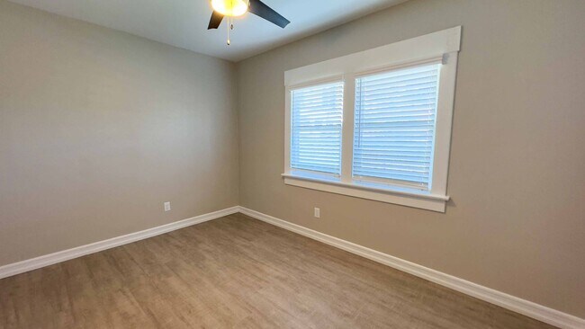 Building Photo - DL Georgia