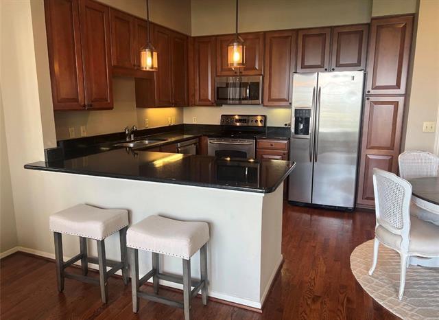 Building Photo - 3225 Turtle Creek Blvd