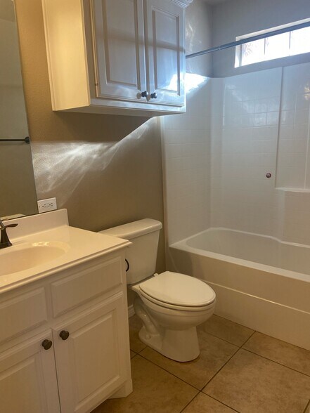 Bathroom - 3620 106th St