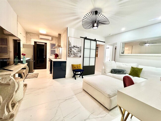 Building Photo - 8270 NE 1st Pl