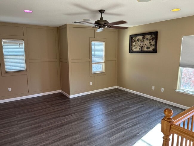 Building Photo - 2691 Hutchings Dr