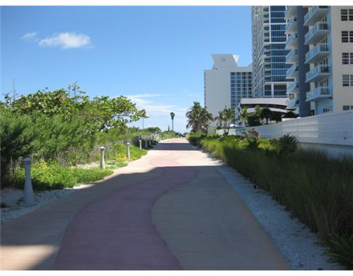 Building Photo - 6969 Collins Ave