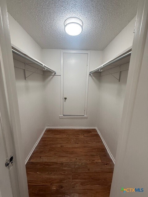 Building Photo - 205 Craddock Ave