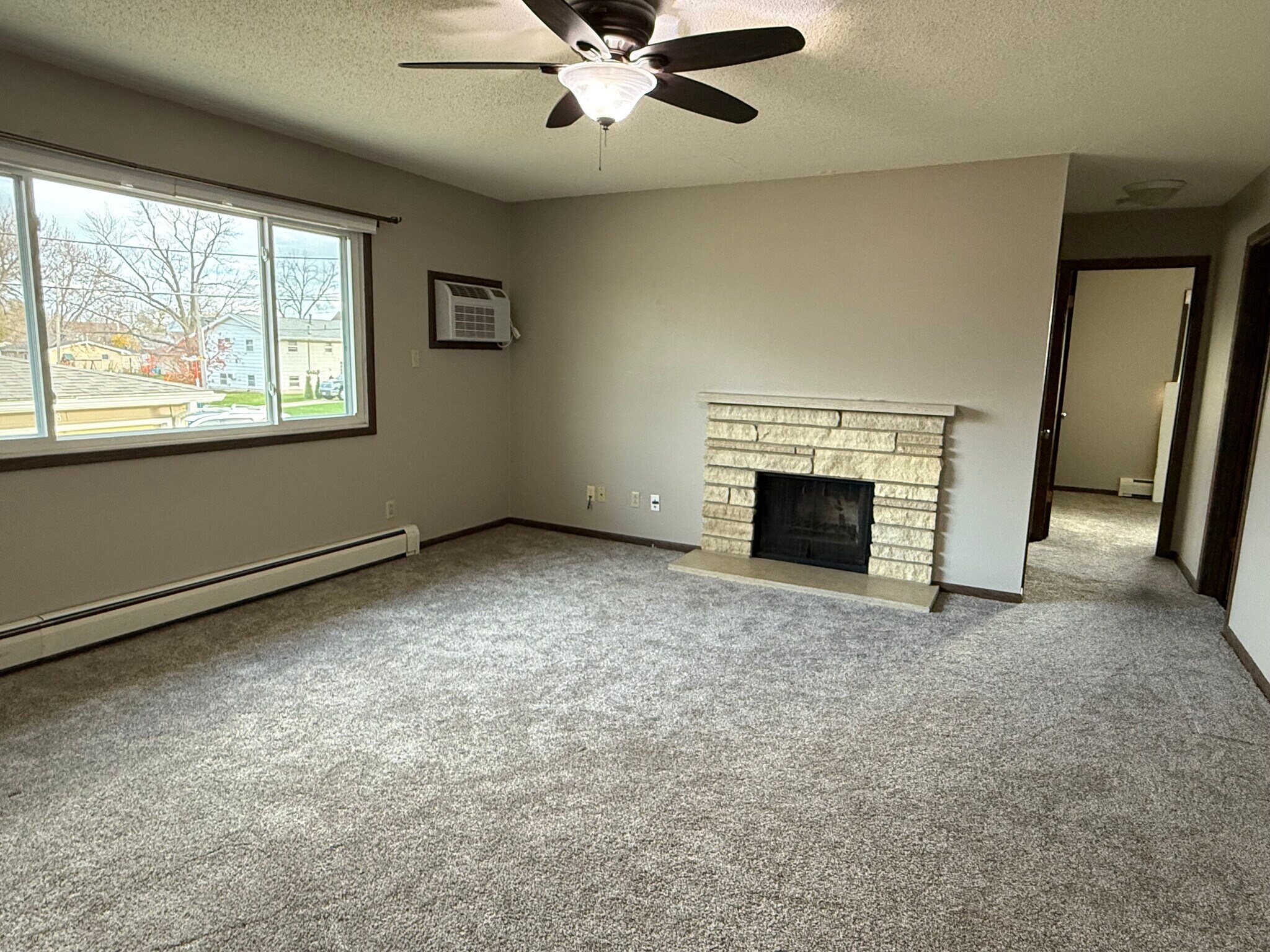 Living Room - 901 18th St