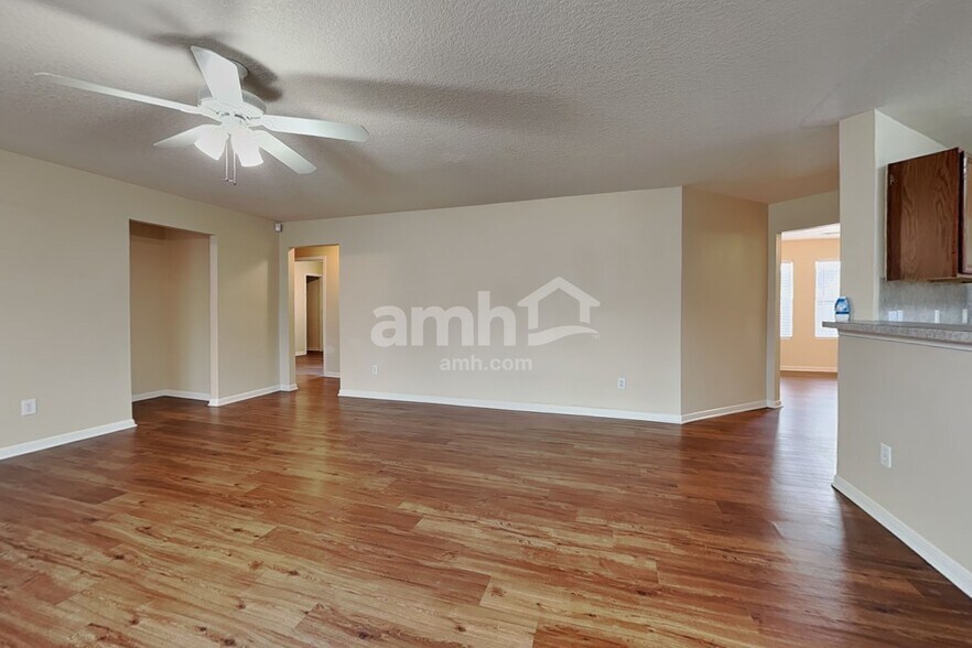 Building Photo - 5602 Darby Square Trl