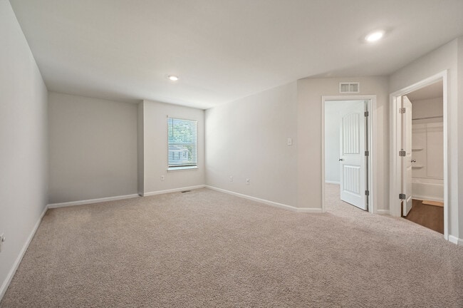 Building Photo - 387 Mardella Dr