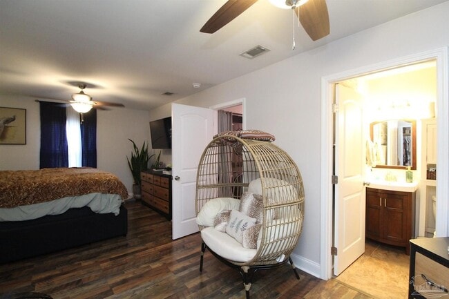 Building Photo - 3430 W Brainerd St