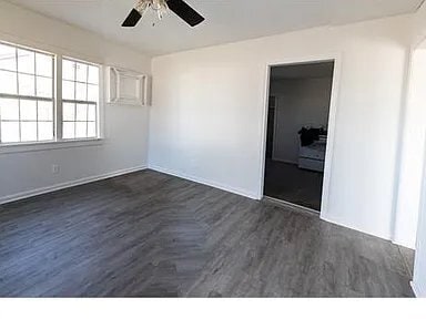 Building Photo - 310 N C St