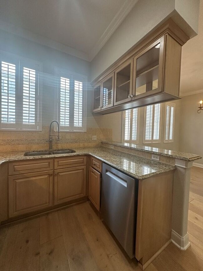 Building Photo - WESTSHORE YACHT CLUB - PREMIER GATED COMMUNITY