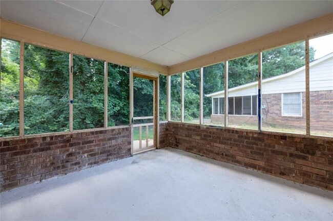 Building Photo - 469 Southern Way