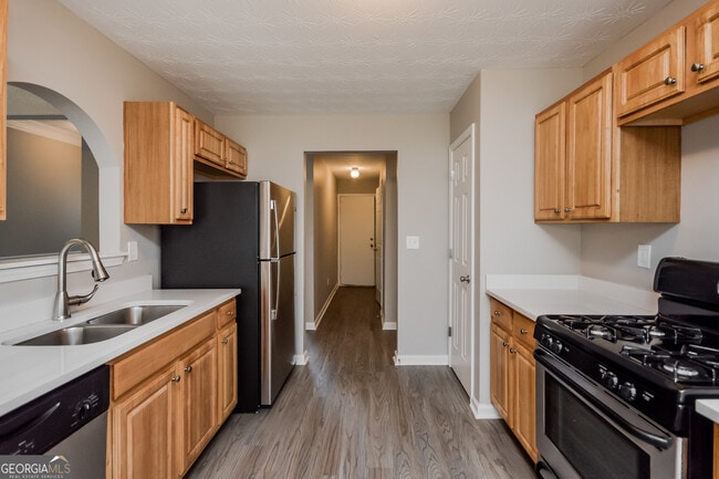 Building Photo - 10 Zebulon Pl