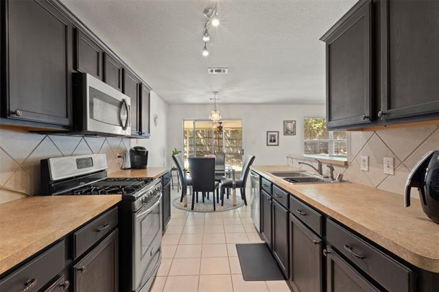 Building Photo - 267 Salmon Lake Dr