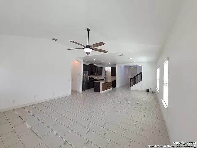 Building Photo - 1319 Wooden Fox