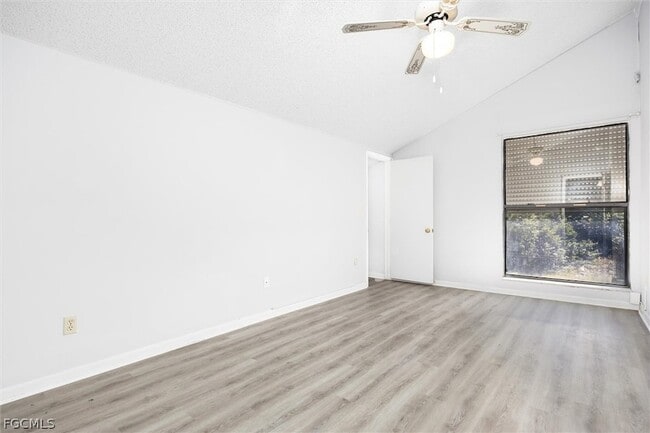 Building Photo - 7261 Albany Rd