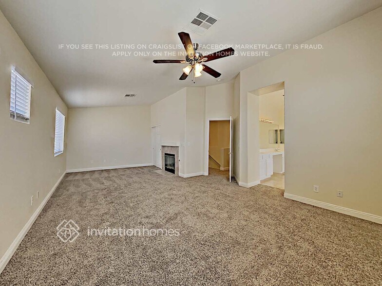Building Photo - 2745 Rebano St