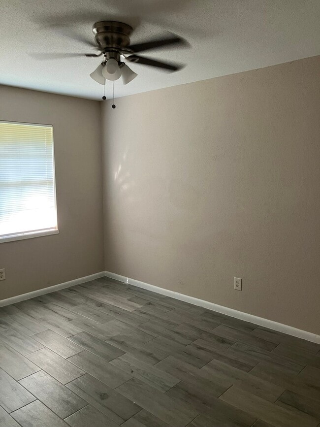 Building Photo - 1315 Peach Spring Dr