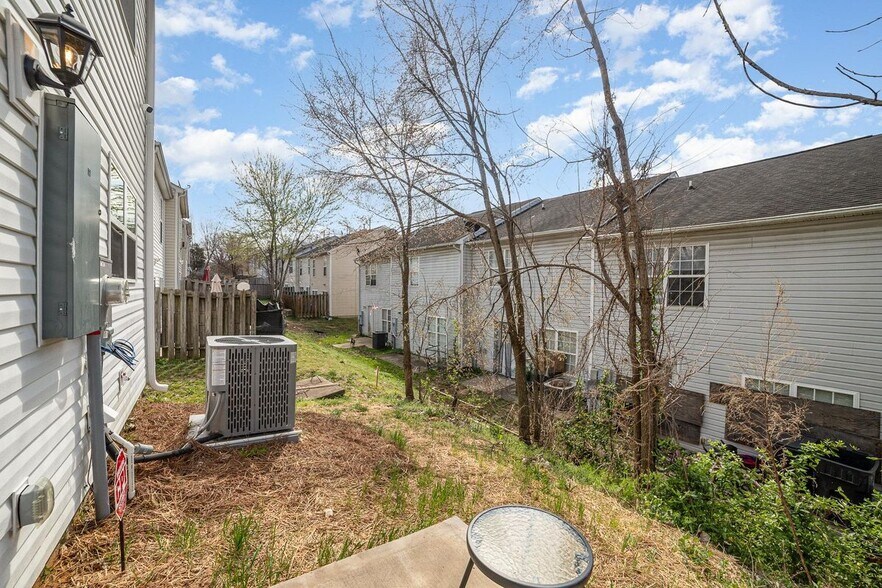 Building Photo - 5357 Eneida Sue Dr
