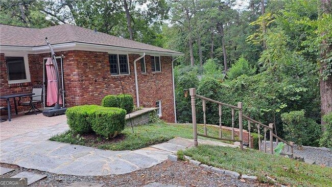 Building Photo - 1176 Converse Dr NE