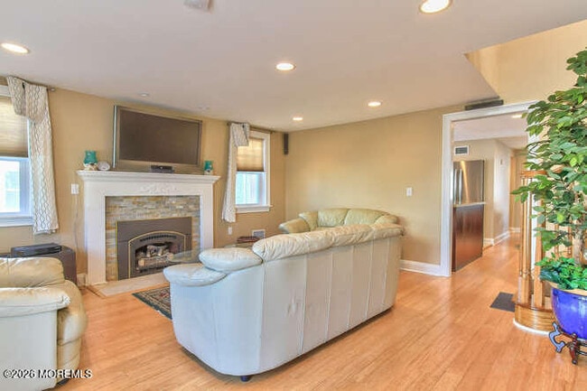 Building Photo - 106 Elizabeth Ave