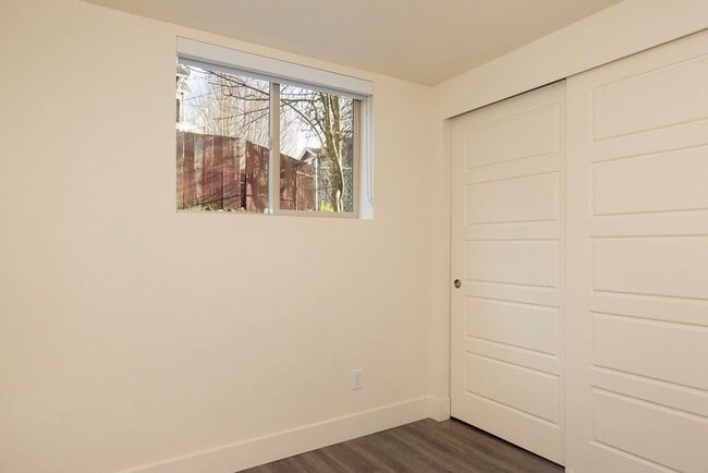 Building Photo - 5810 26th Ave NW