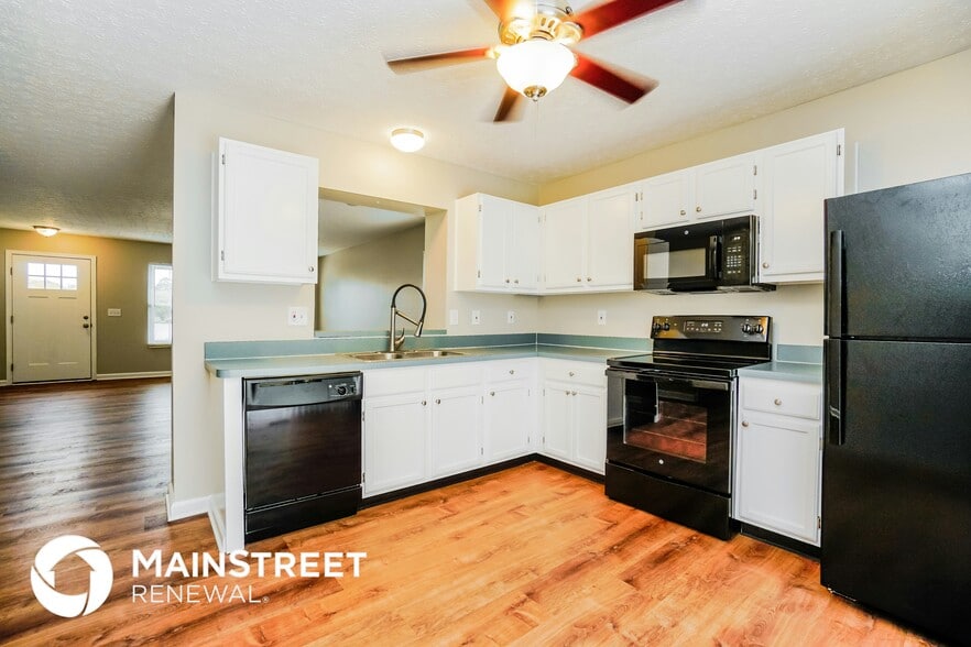 Building Photo - 2124 Maribeth Pl