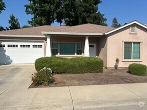 Building Photo - Charming 3 Bedroom in Great Location!