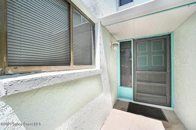 Building Photo - 1310 S Miramar Ave